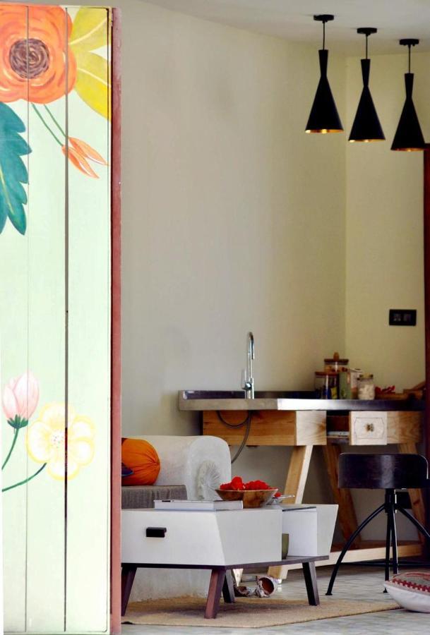 אודייפור Parijat Private Pool Villa 1, 2 And 3 Bhk מראה חיצוני תמונה