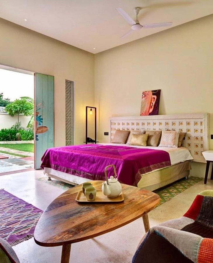 אודייפור Parijat Private Pool Villa 1, 2 And 3 Bhk מראה חיצוני תמונה