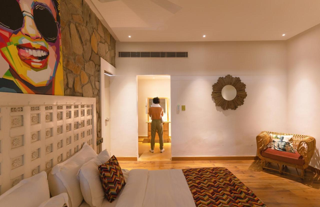 אודייפור Parijat Private Pool Villa 1, 2 And 3 Bhk מראה חיצוני תמונה